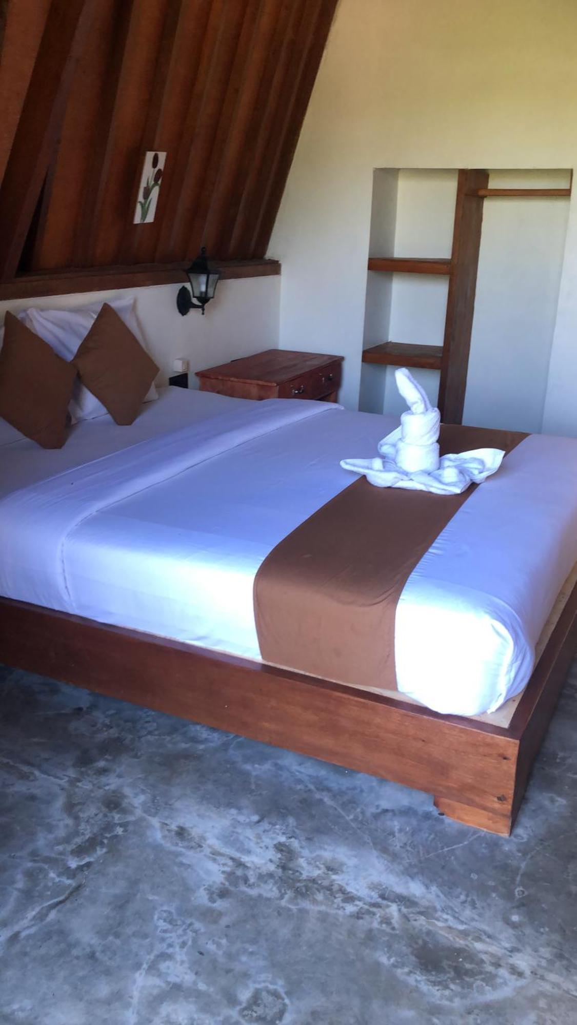 Tropical Sunday Bungalow - Surf And Stay Selong Belanak Room photo